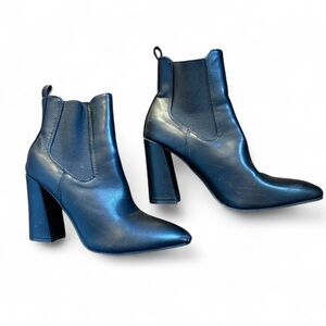 Elegant Black Ankle Boots